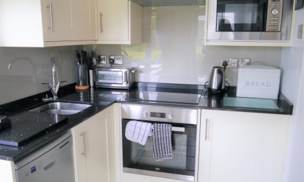 2 Bed in Rockcliffe 6