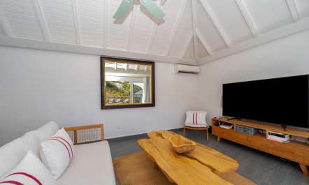 Teak & Tradewinds 9
