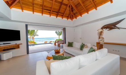 Trade Winds on Cayes 6