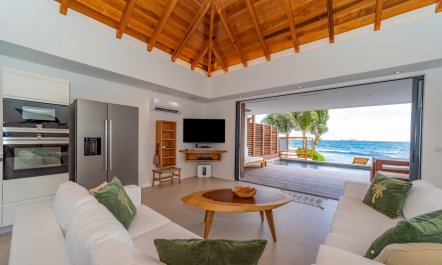 Trade Winds on Cayes 2