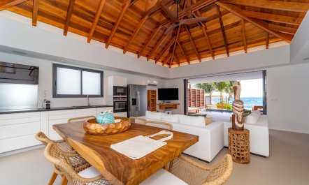 Trade Winds on Cayes 4