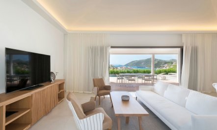 Gustavia Glow 1