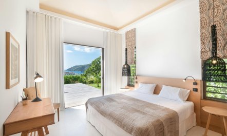 Gustavia Glow 9