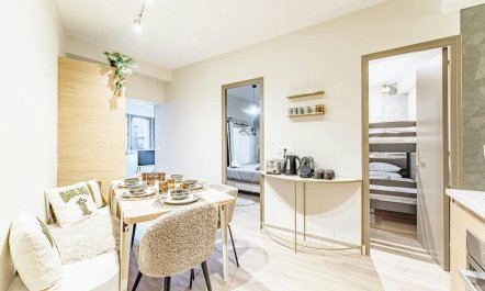 Left Bank Belle 4