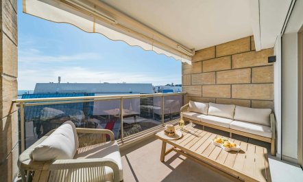 Aperitif on La Croisette 3