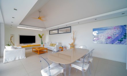 Tropical Azure 8
