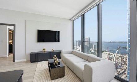Miami Pearl 4