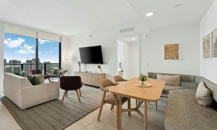 Bayfront in the Glass 6