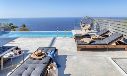 Infinity over Pelagia 4