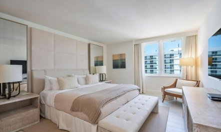 The Miami Postcard 8