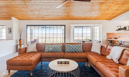 Retro Desert Retreat 1