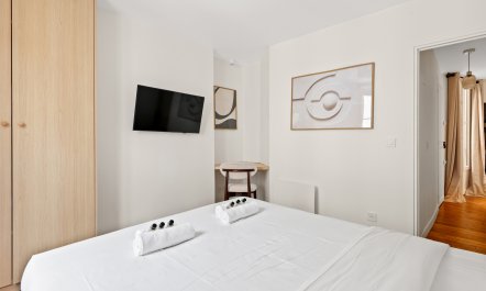 Pigalle Pearl 2