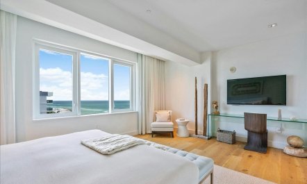 Silver Shore 9