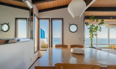 Pacific Through the Beams 9