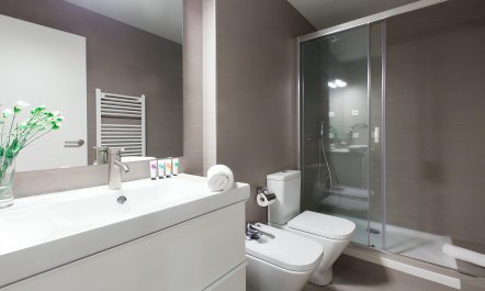 Vibrant Eixample Getaway 7
