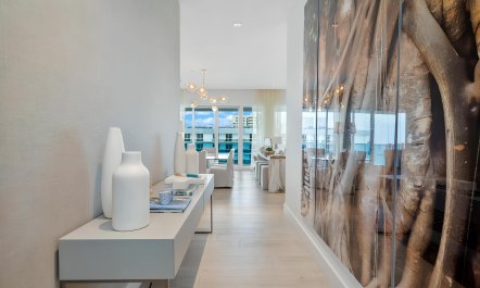 Palm & Linen 8