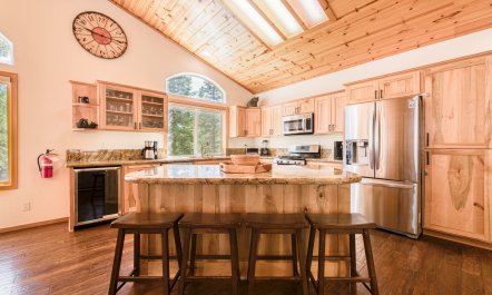 A Tahoe Lodge 7