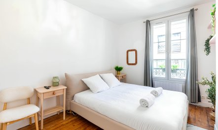 Parisian Ease 8