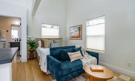 Hillcrest Sunlit 3