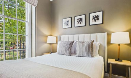 Bloomsbury Silk 9