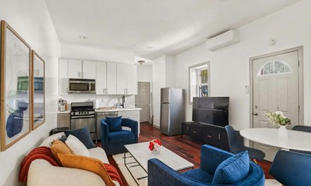 Brownstone Light 3