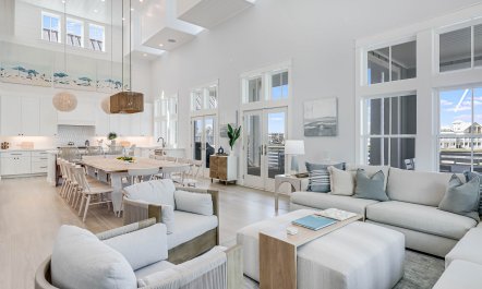 Lakeshore Retreat