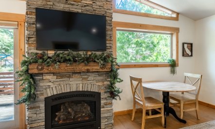 Pines & Kings Beach 7
