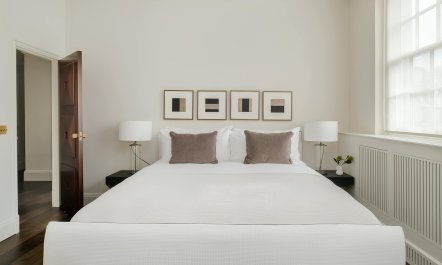 Stucco & Sloane 9