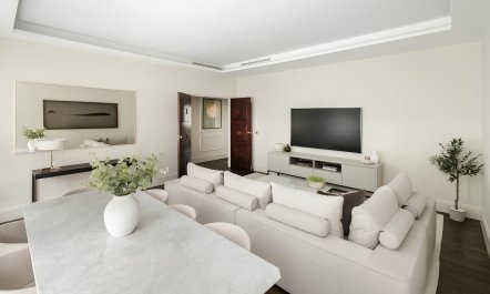 Stucco & Sloane 5