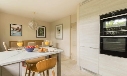 Marble & Kensington 8