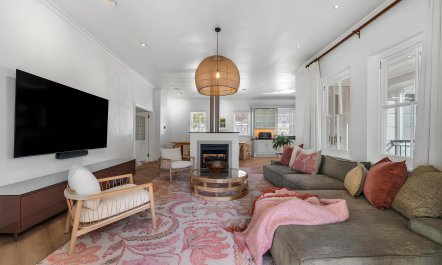 Constantia in Full Bloom 9