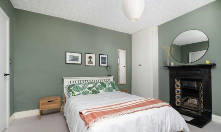 Dalston Deluxe 7