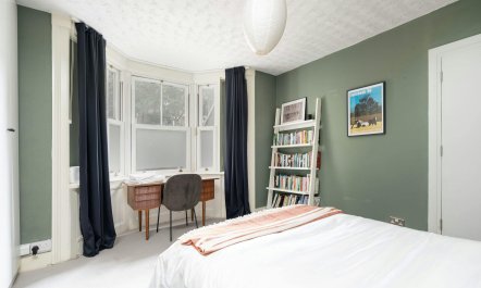 Dalston Deluxe 5