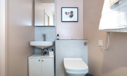 Dalston Deluxe 8
