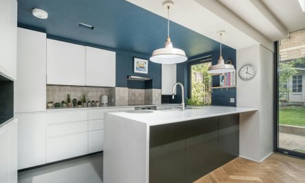 Dalston Deluxe 3