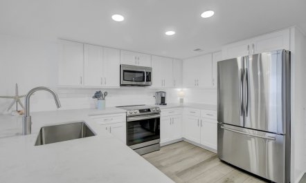 Ocean Point Abode 7