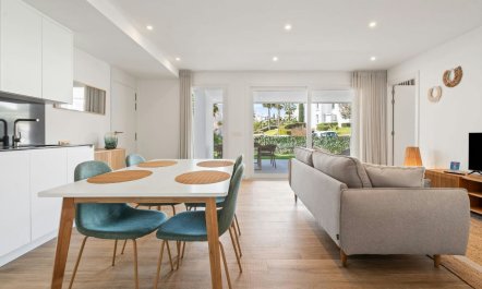 Turquoise at Casares 3