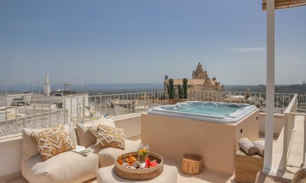 Jacuzzi Above the White City