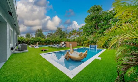 Twin Palms on Las Olas 3
