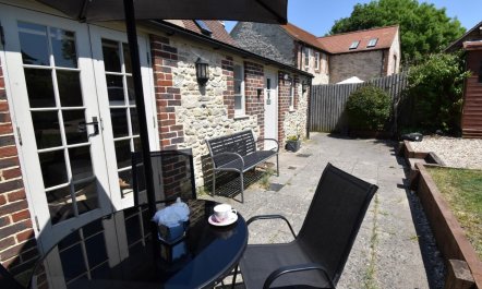 2 Bed in Dorchester 1