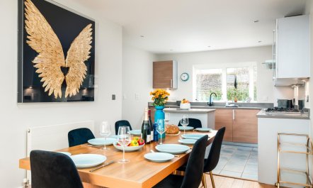 4 Bed in Somerford Keynes 5