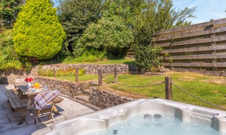 6 Bed in Carnmenellis 1