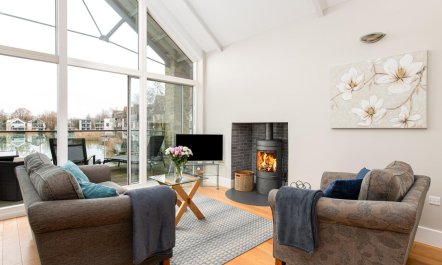 2 Bed in Somerford Keynes 2