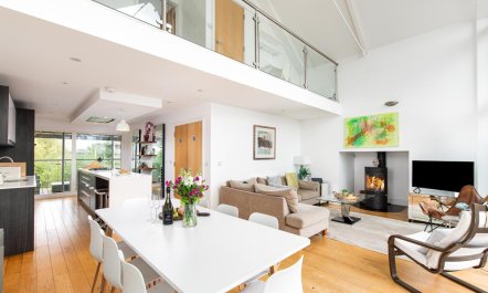 4 Bed in Somerford Keynes 1