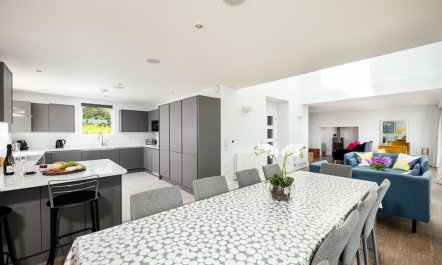 5 Bed in Somerford Keynes 7