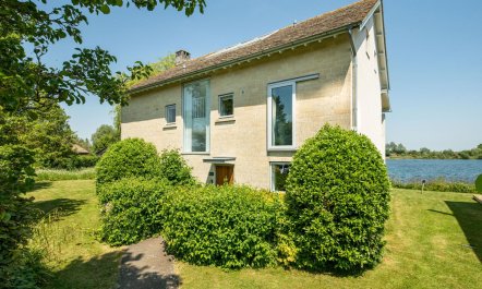 5 Bed in Somerford Keynes 1