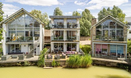 5 Bed in Somerford Keynes 1