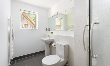 5 Bed in Somerford Keynes 8