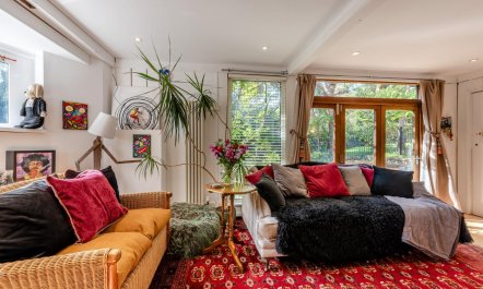 3 Bed in Fairlight 8