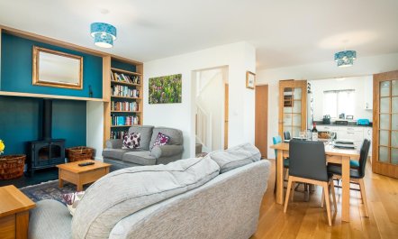 4 Bed in Somerford Keynes 2